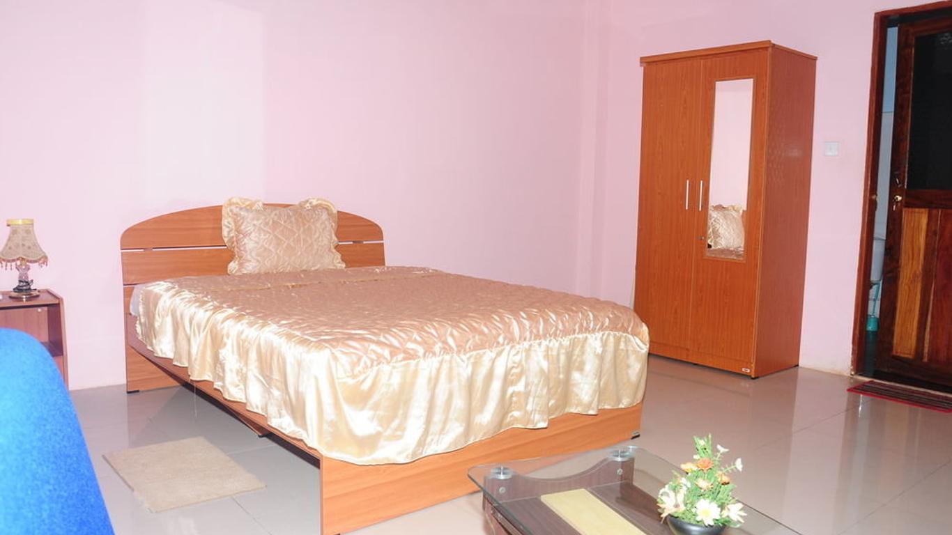 Thampa Hotel