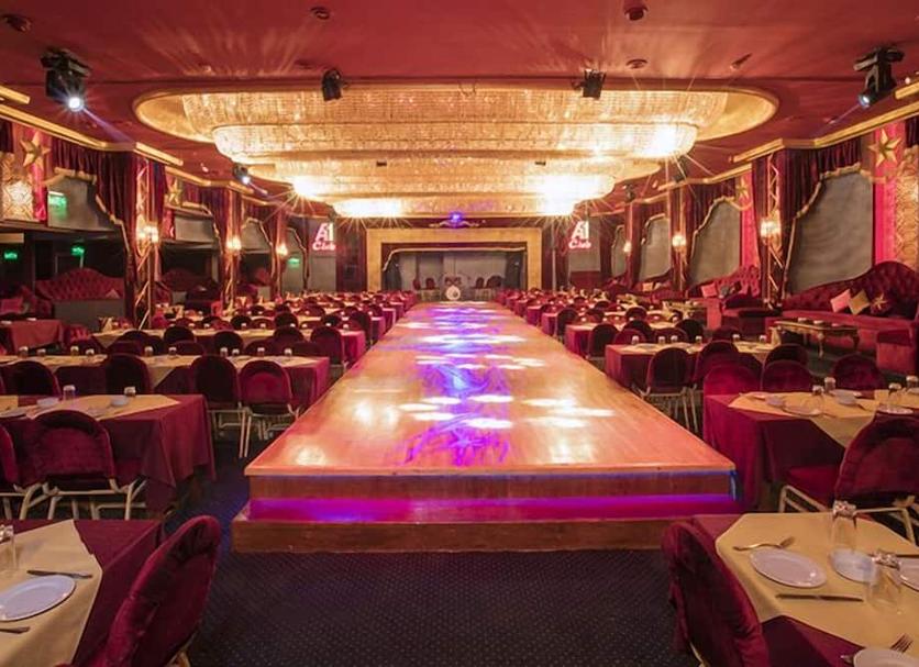 Banquet hall Photo