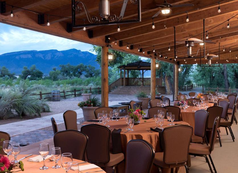 Banquet hall Photo