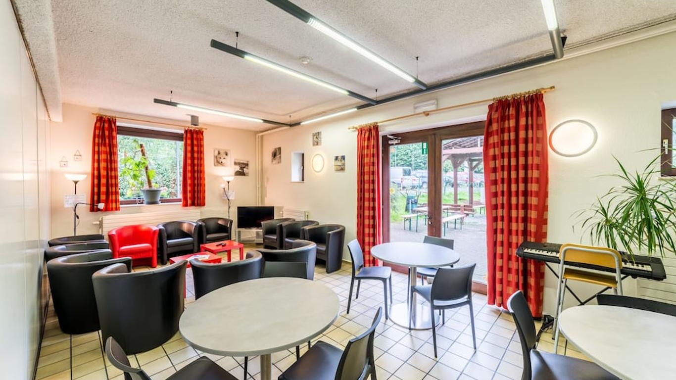 Auberge de Jeunesse de La Roche - Champlon