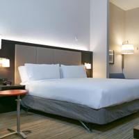 Holiday Inn Express & Suites St. Petersburg North (I-275)