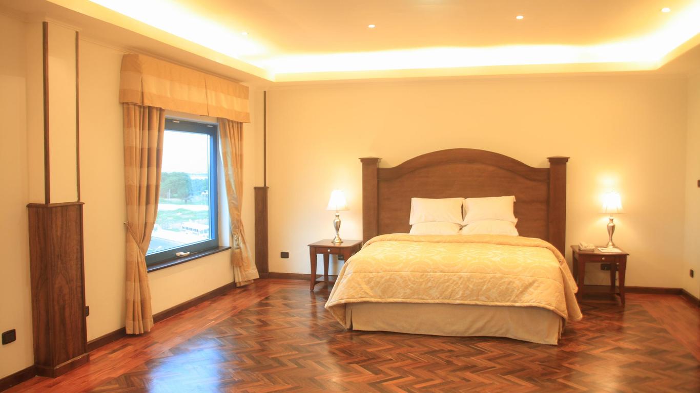 Holiday Inn Accra Airport