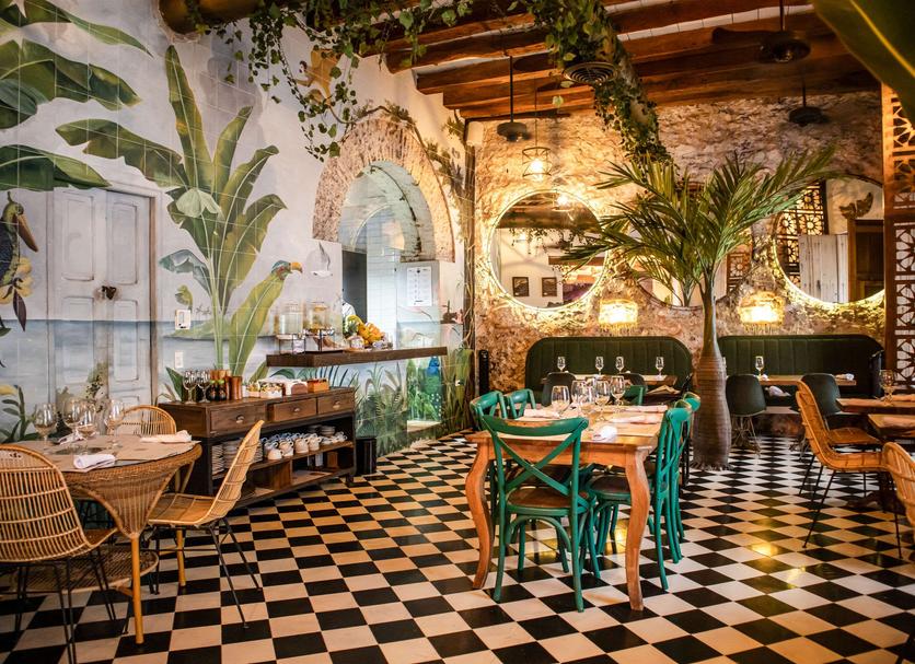 Restaurant Photo