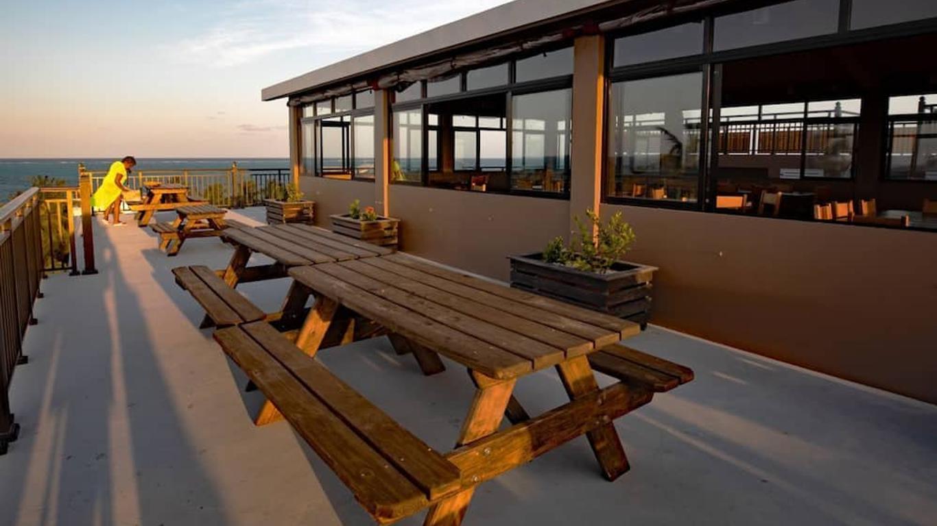Coral View Hotel & Resort