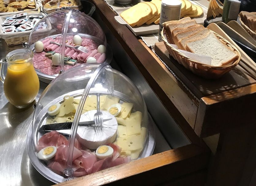 Buffet Photo