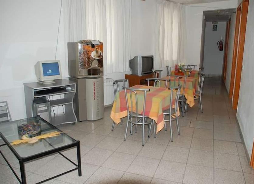 Dining room Photo