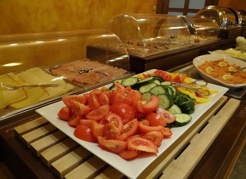 Buffet Photo
