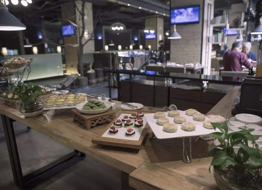 Buffet Photo
