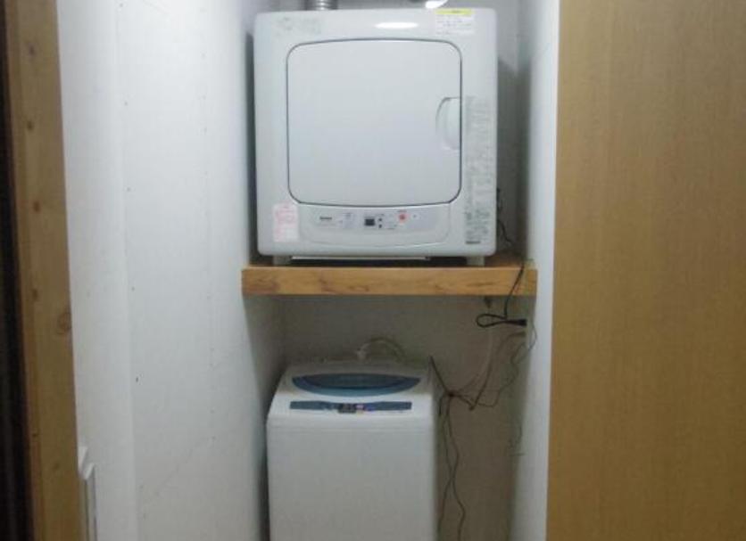 Laundry facility Photo