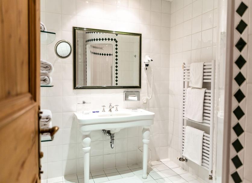 Bathroom Photo