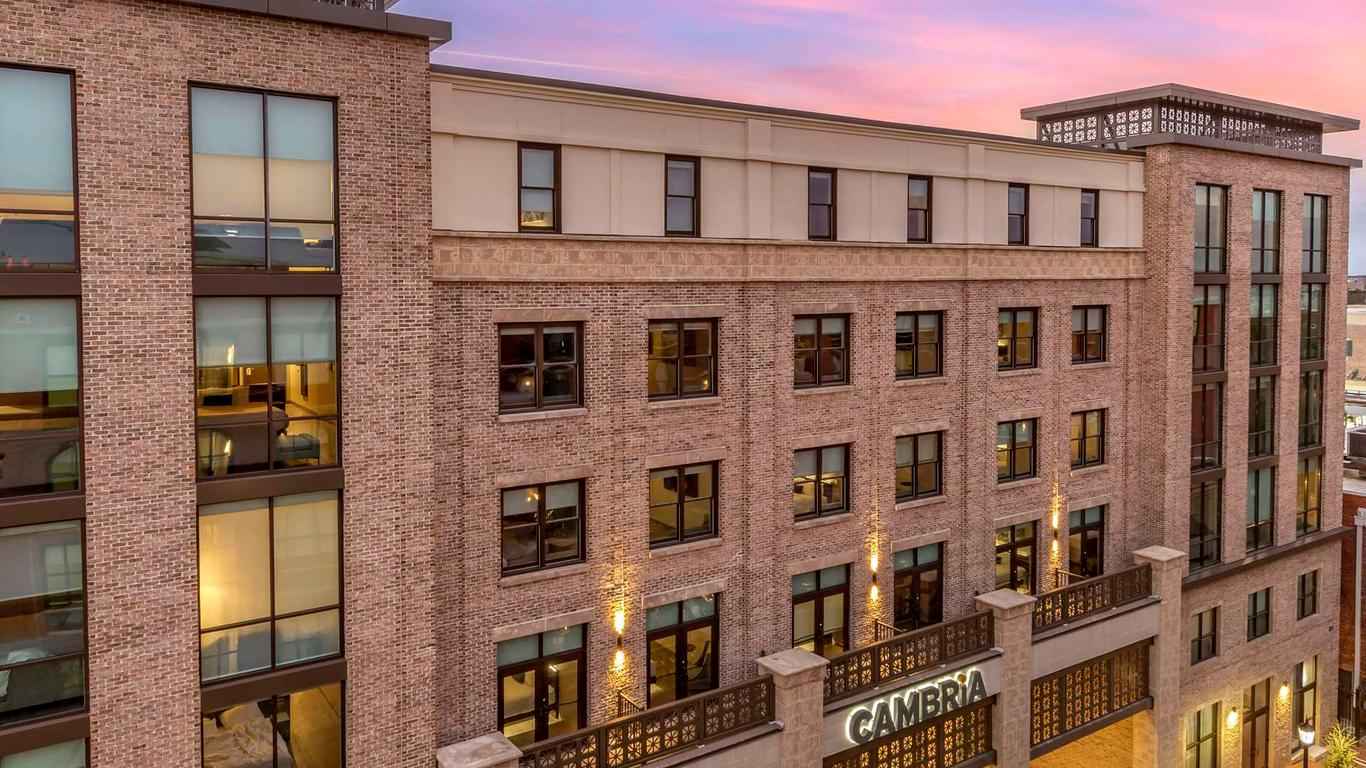 Cambria Hotel Savannah Downtown Historic District