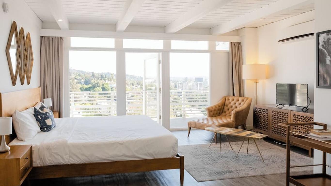 Hollywood Hills Hotel