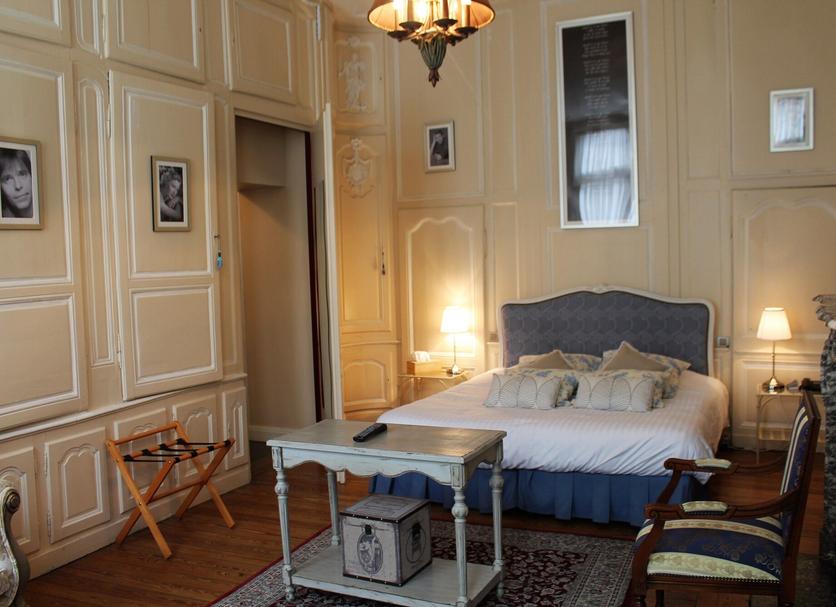 Bedroom Photo