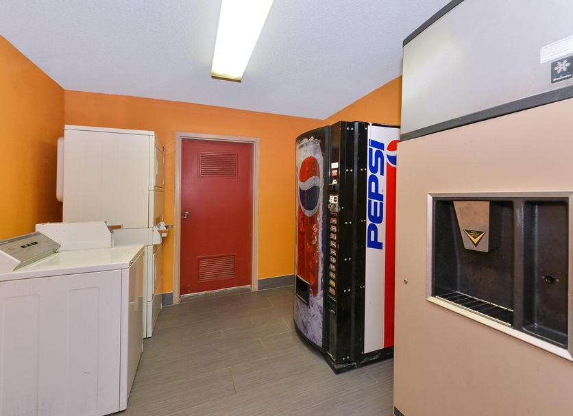 Laundry facility Photo