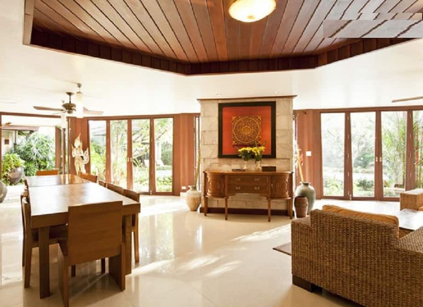 Dining room Photo