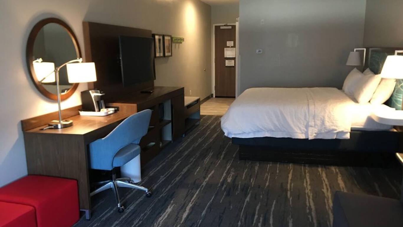 Hampton Inn Old Bridge