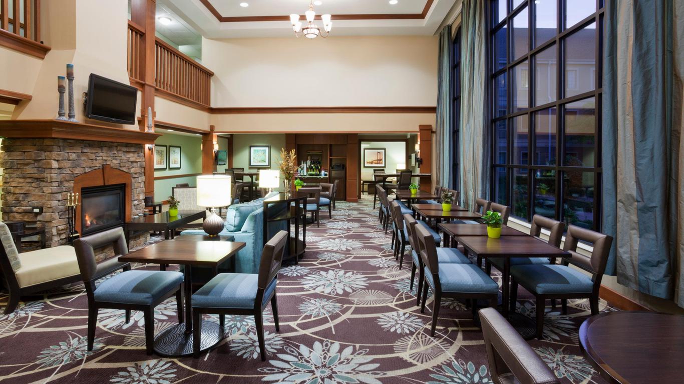 Staybridge Suites Mpls-Maple Grove/Arbor Lakes