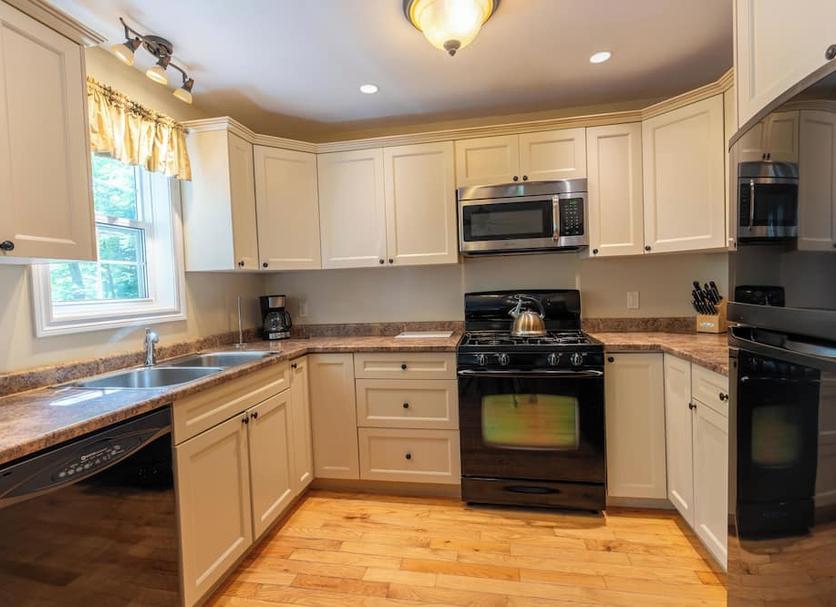 Kitchen Photo
