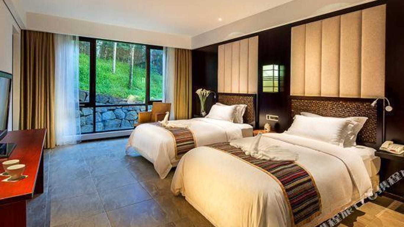 Qixianling Baoting Liyuan Hot Spring Hotel