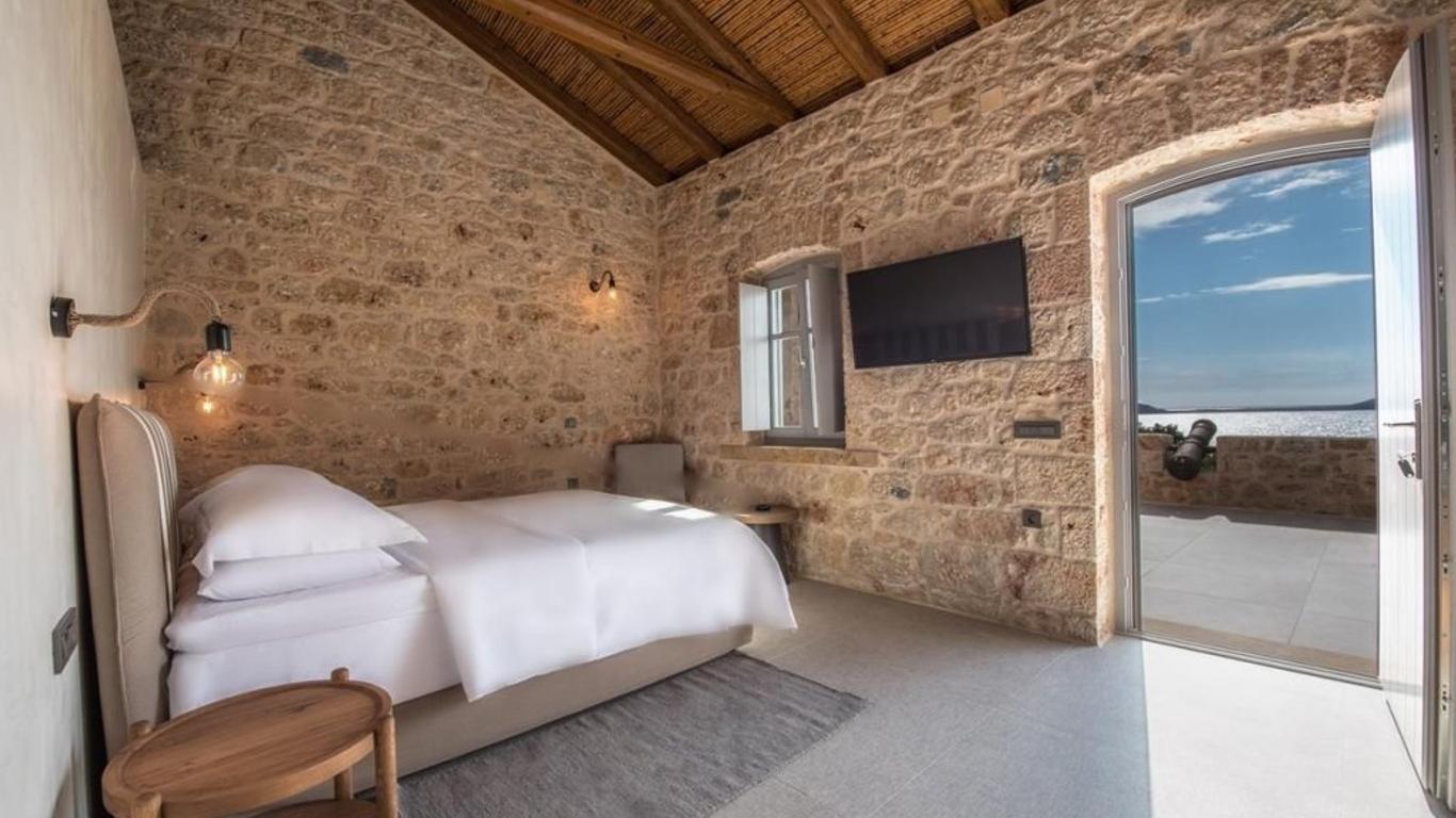 Ippola Boutique Hotel
