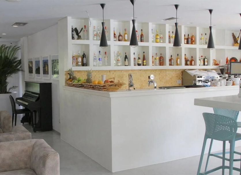 Bar Photo