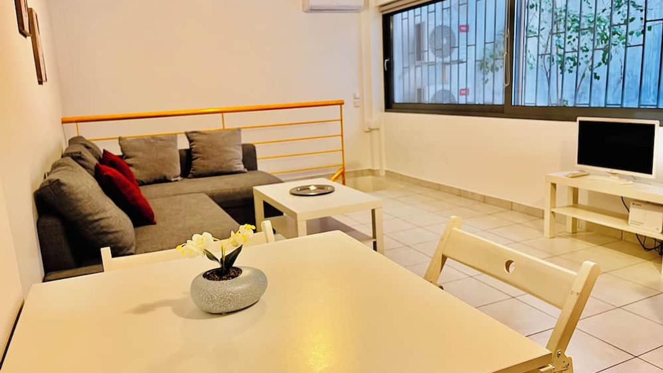 Elvita Apartments
