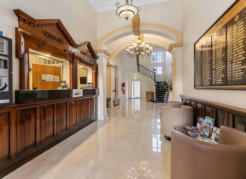 Front desk Photo