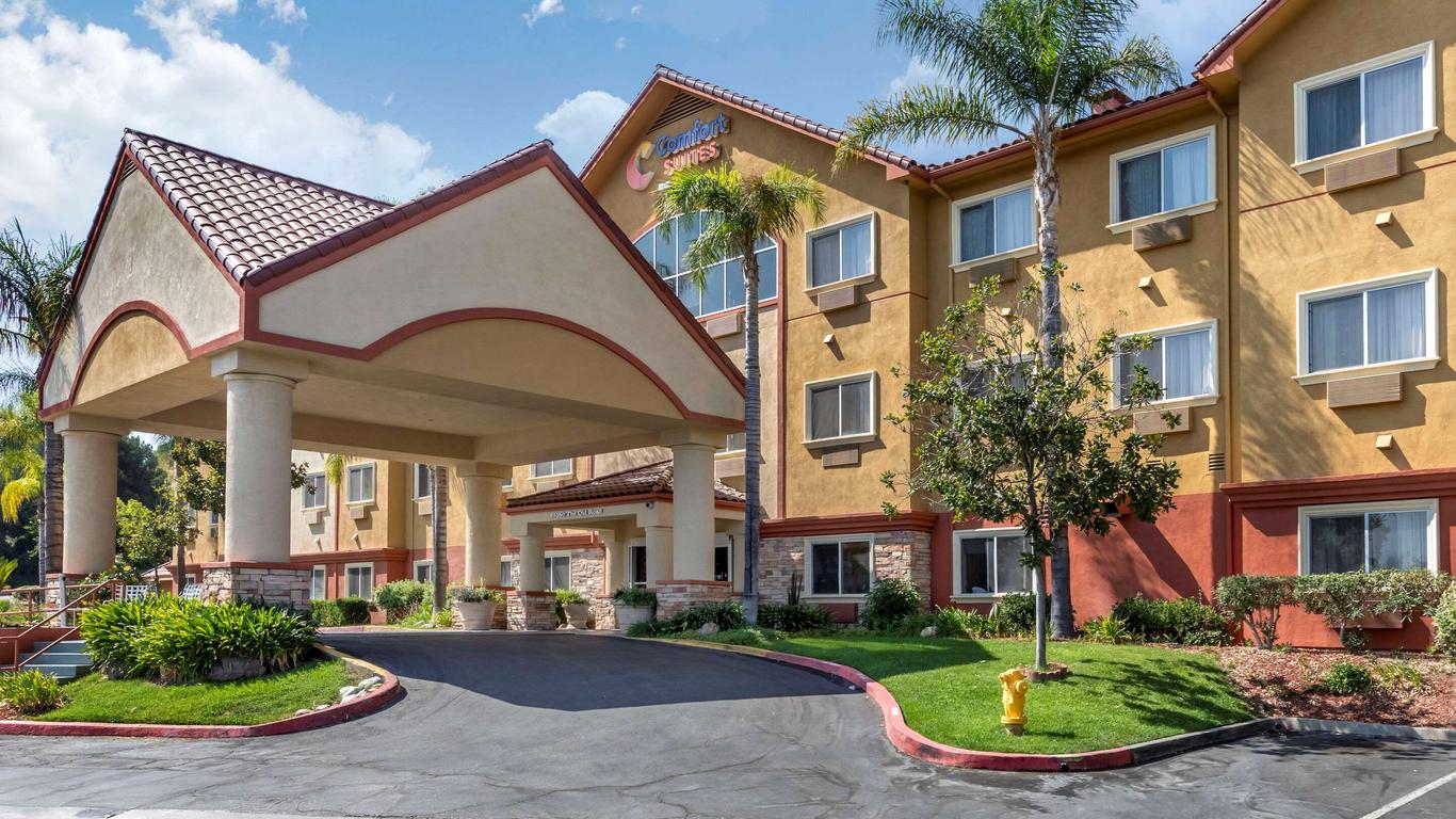 Comfort Suites Near Six Flags Magic Mountain