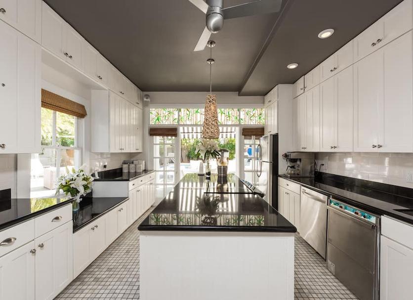 Kitchen Photo