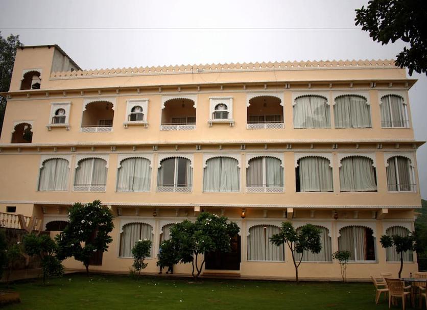 Building Photo