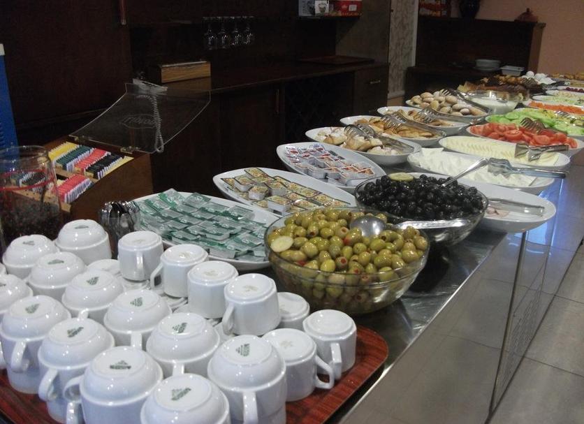 Buffet Photo