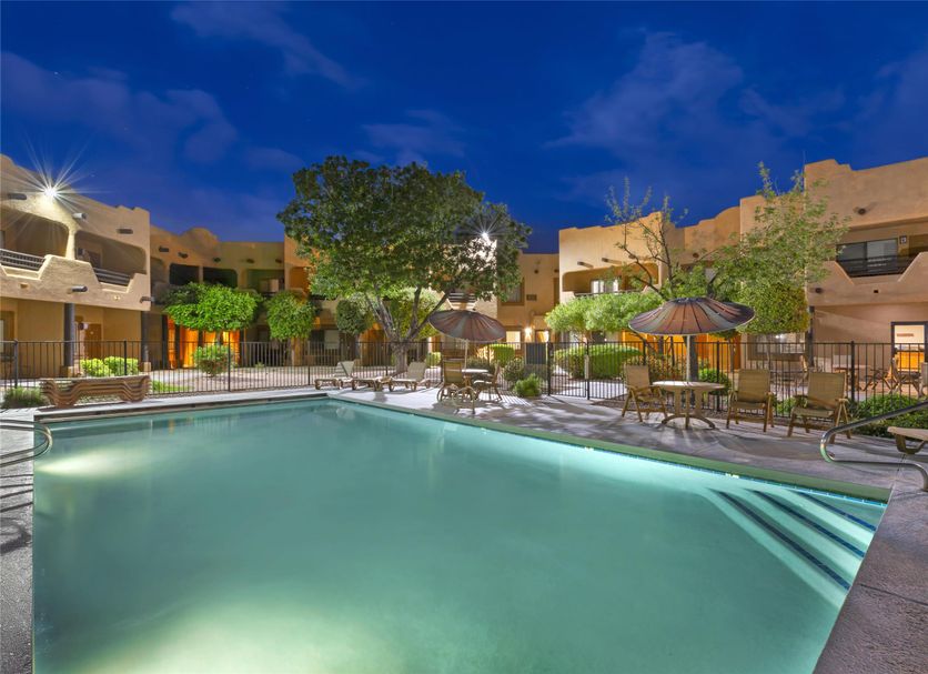 Best Western Gold Canyon Inn & Suites pool courtyard in Gold Canyon at dusk