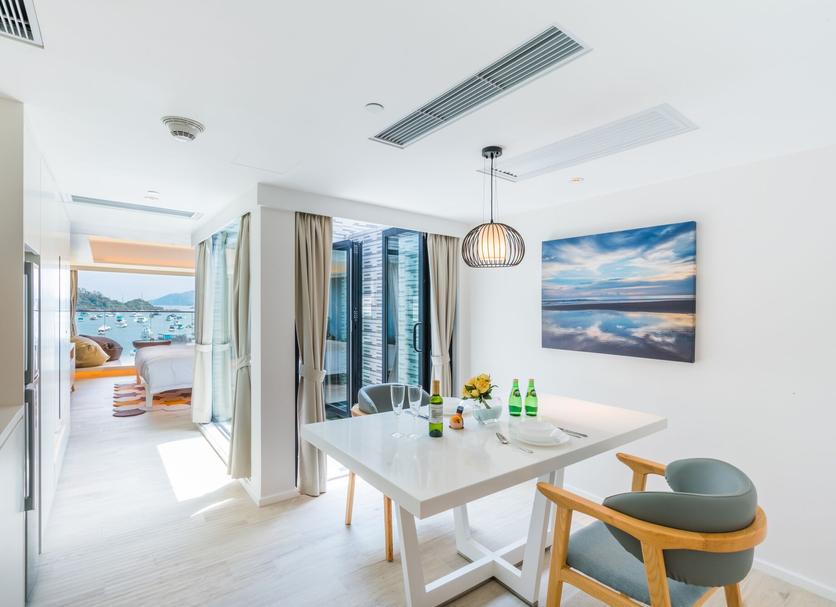 Dining room Photo