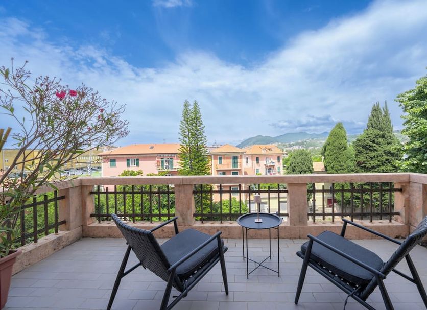 Balcony Photo