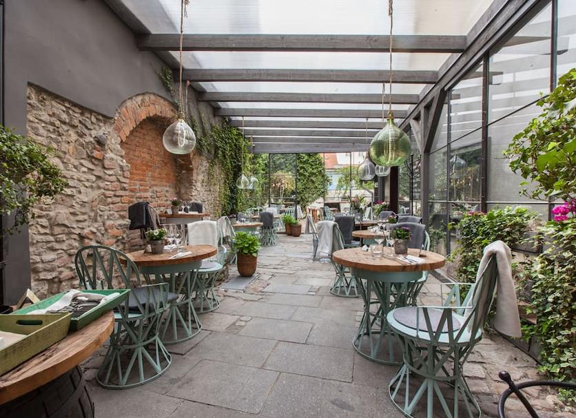 Restaurant Photo
