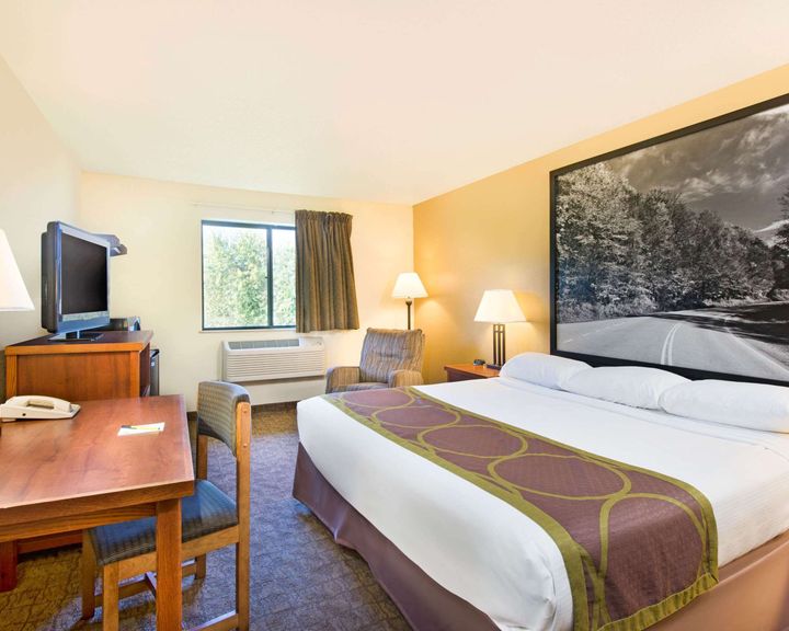 Super 8 By Wyndham Ripley 66 Ripley Hotel Deals Reviews - Kayak