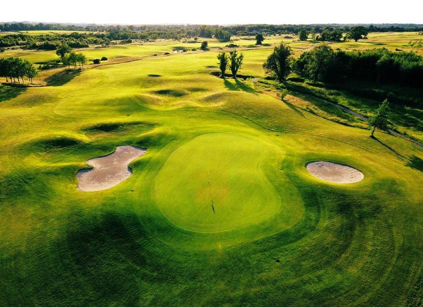 Moyvalley Hotel & Golf Resort golf course with fairways, greens and sand bunkers in Moyvalley