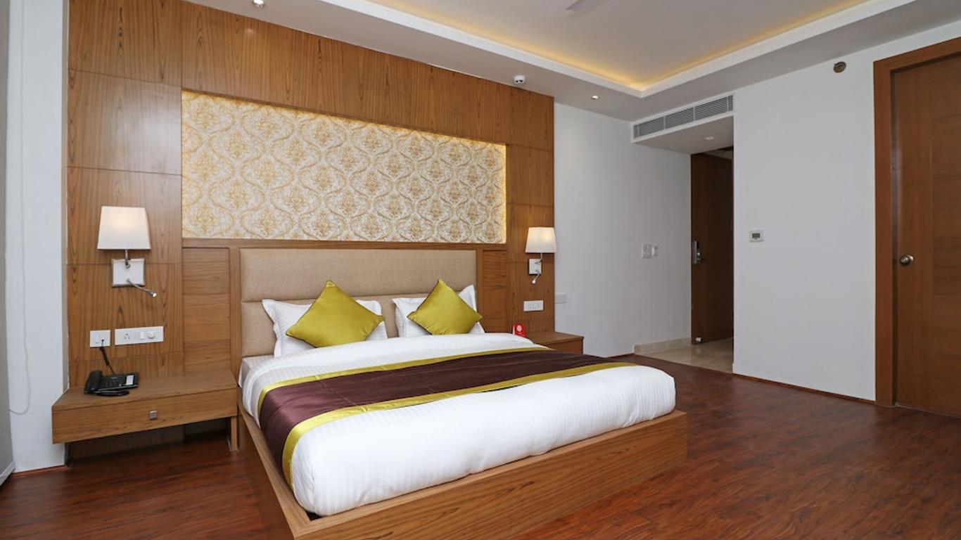 Capital O 10824 Hotel Star Suites