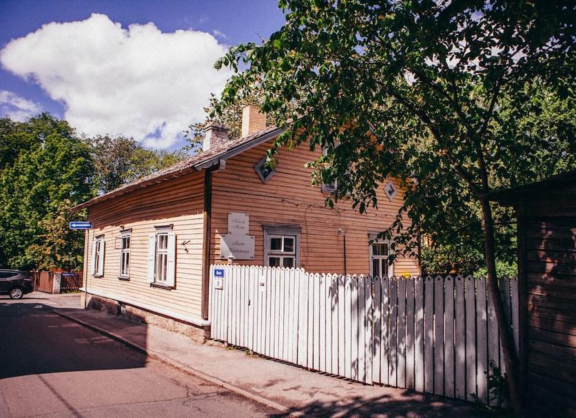 Building Photo
