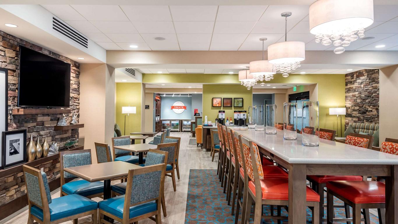 Hampton Inn Baltimore Bayview Campus