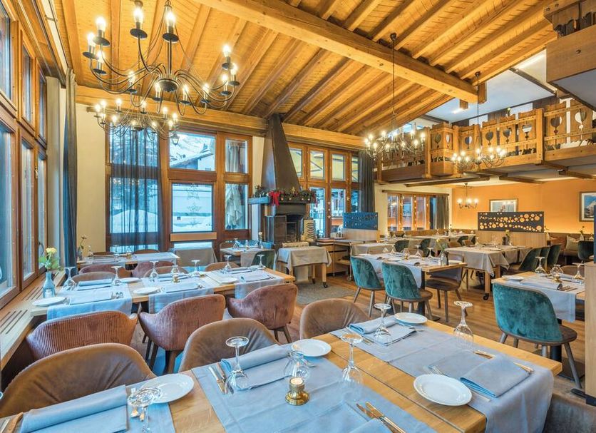 Restaurant Photo