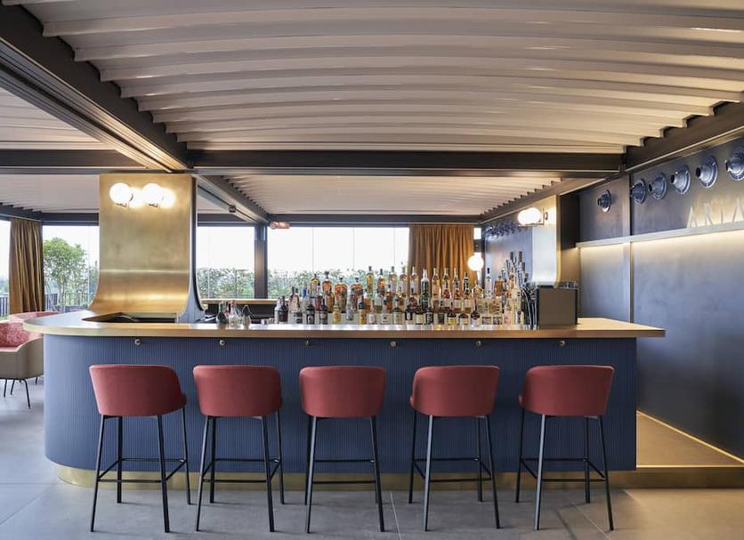 Bar Photo