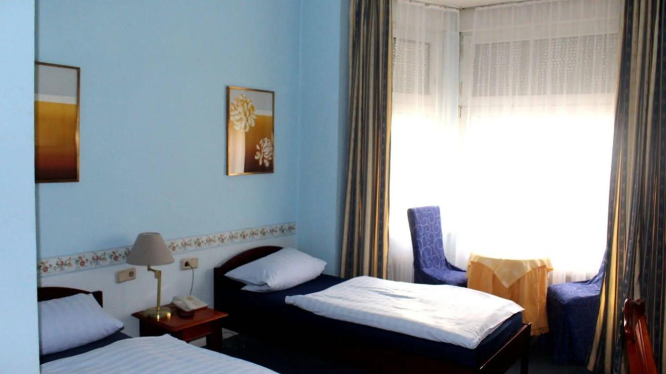Hotel Am Roonplatz