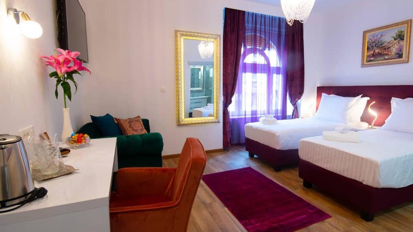 Center Luxury Rooms 2