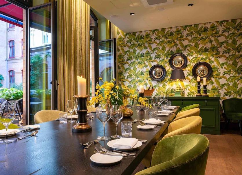 Dining room Photo