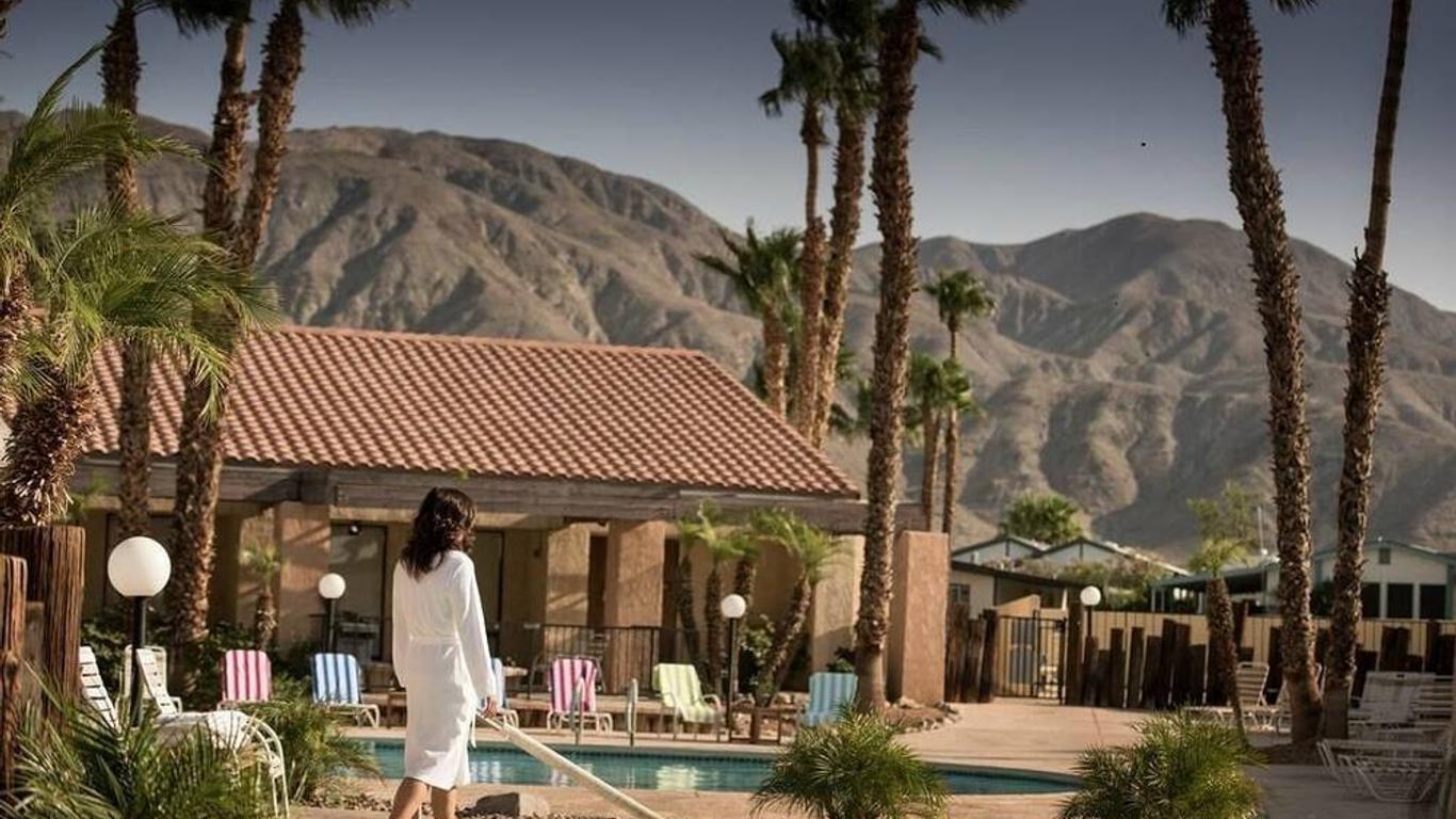 Natural Hot Mineral Springs Get Away