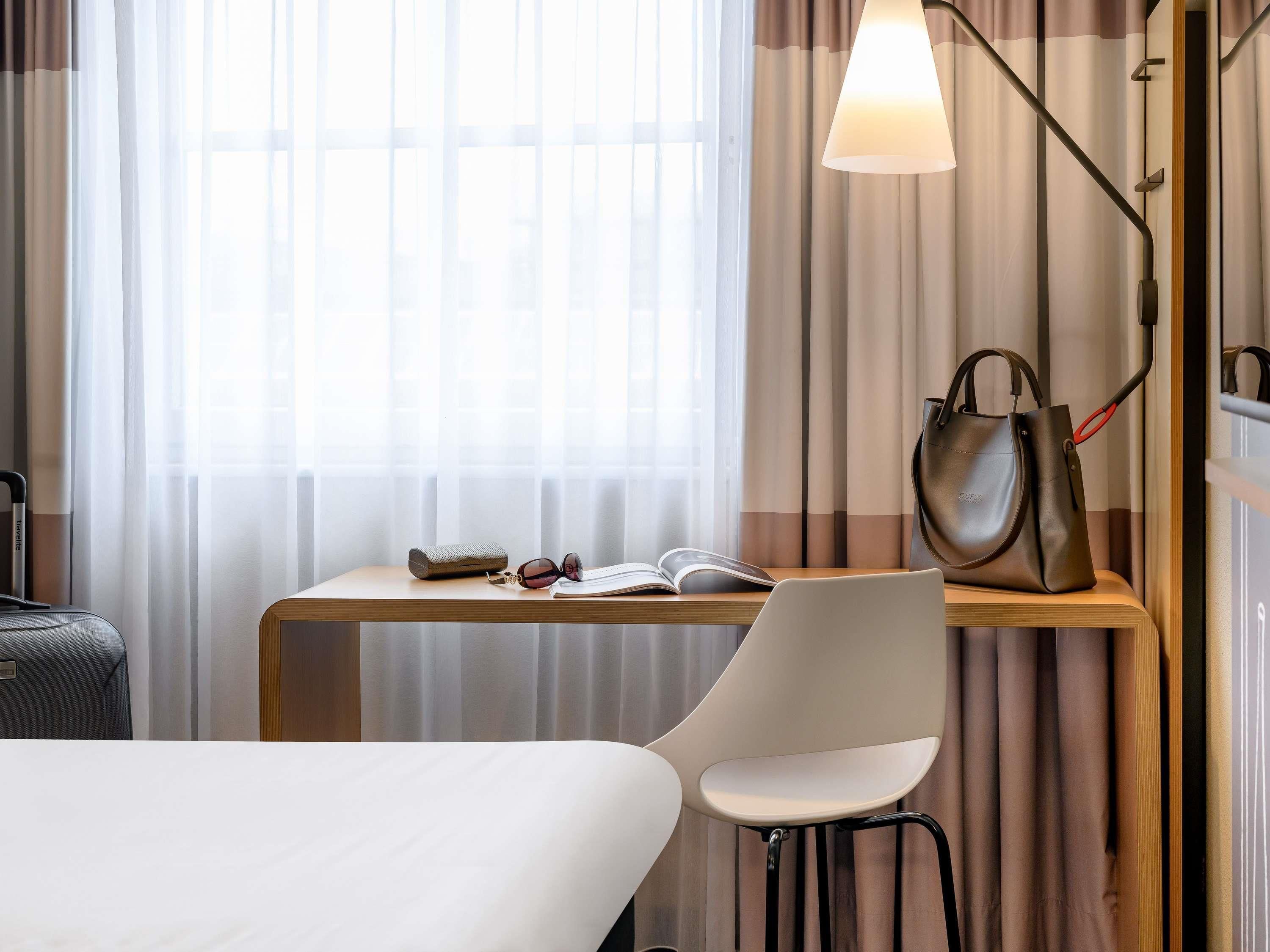 Room amenity