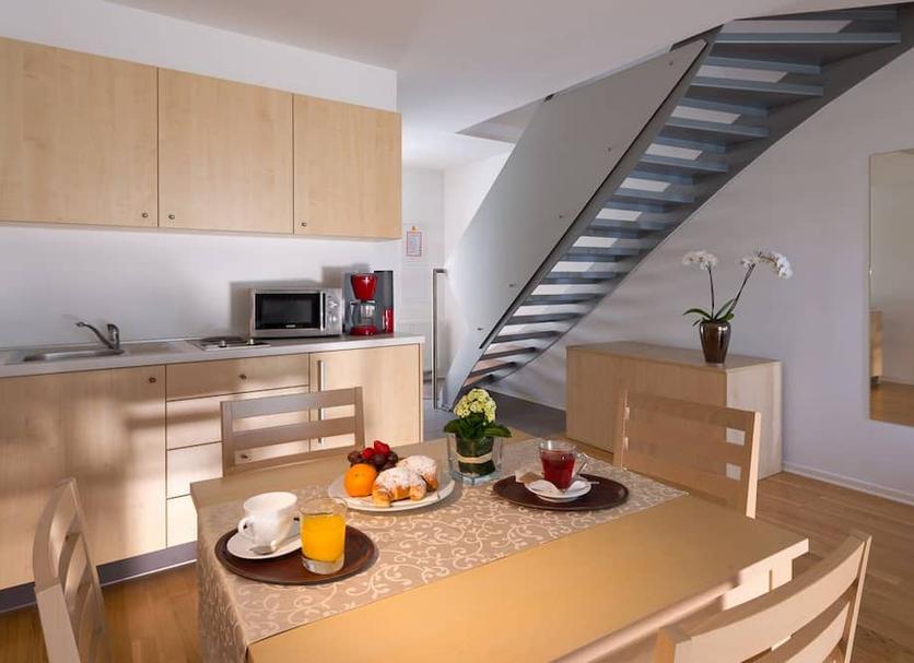 Dining room Photo