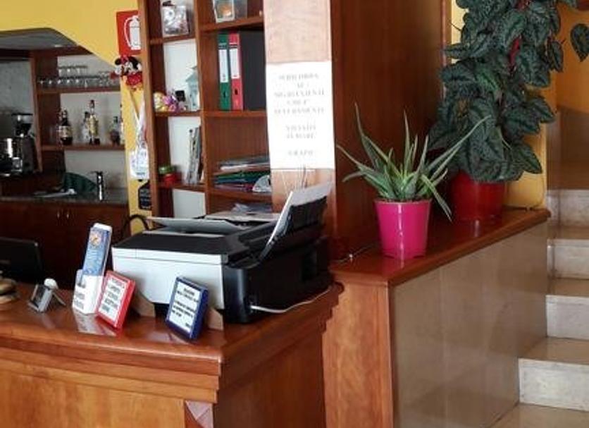 Front desk Photo