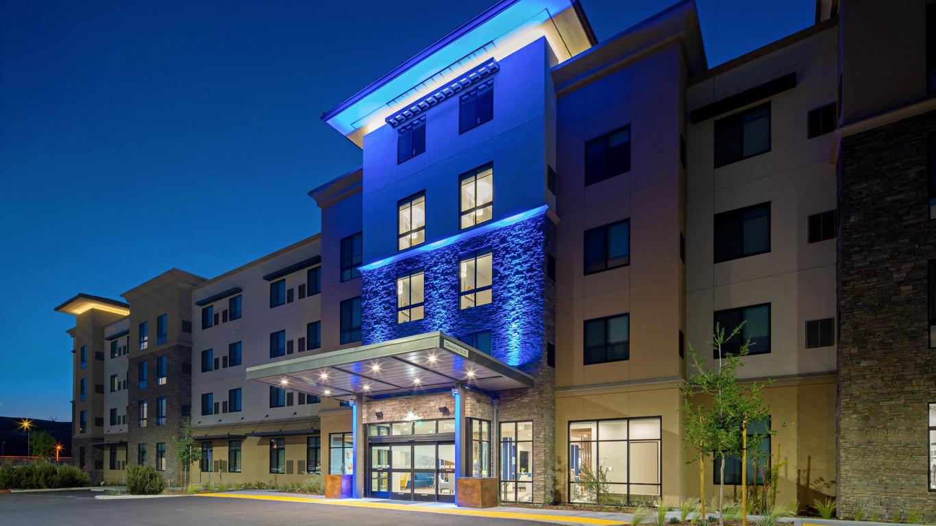 Holiday Inn Express & Suites - Valencia - Santa Clarita By IHG
